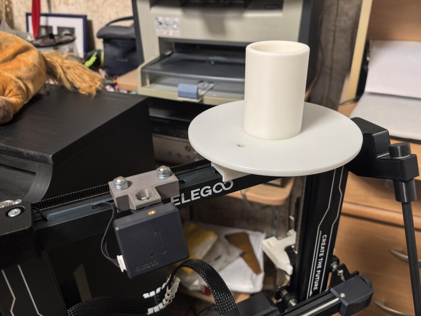 Горизонтальное расположение катушки с филаментом