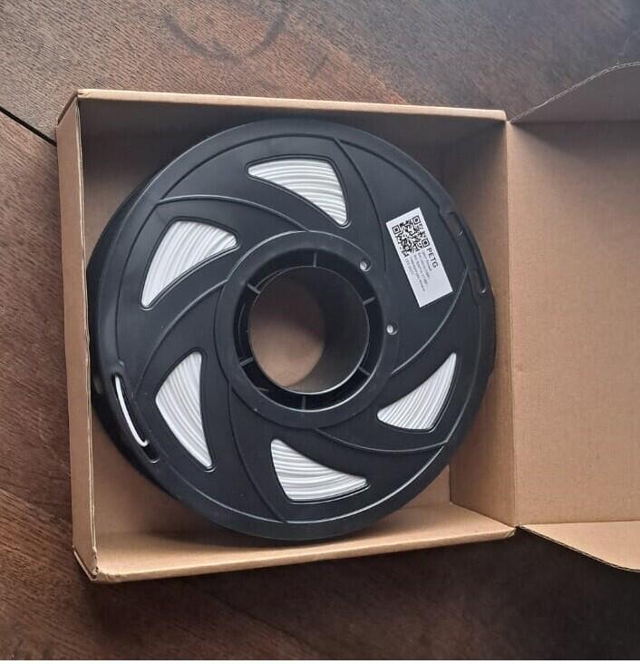 Обзор пластика от производителя филамента RSCrossbridge.