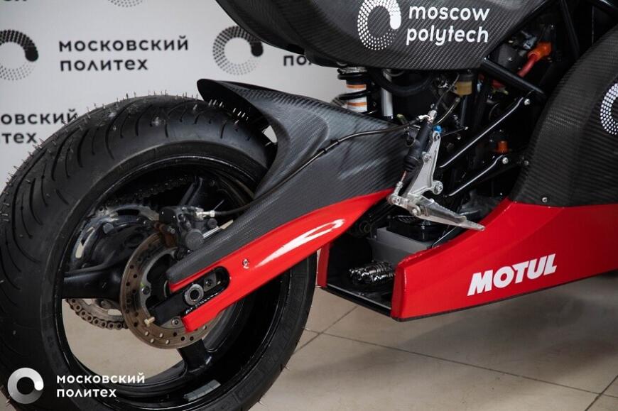 Московский политех продемонстрировал электромотоцикл MIG R2