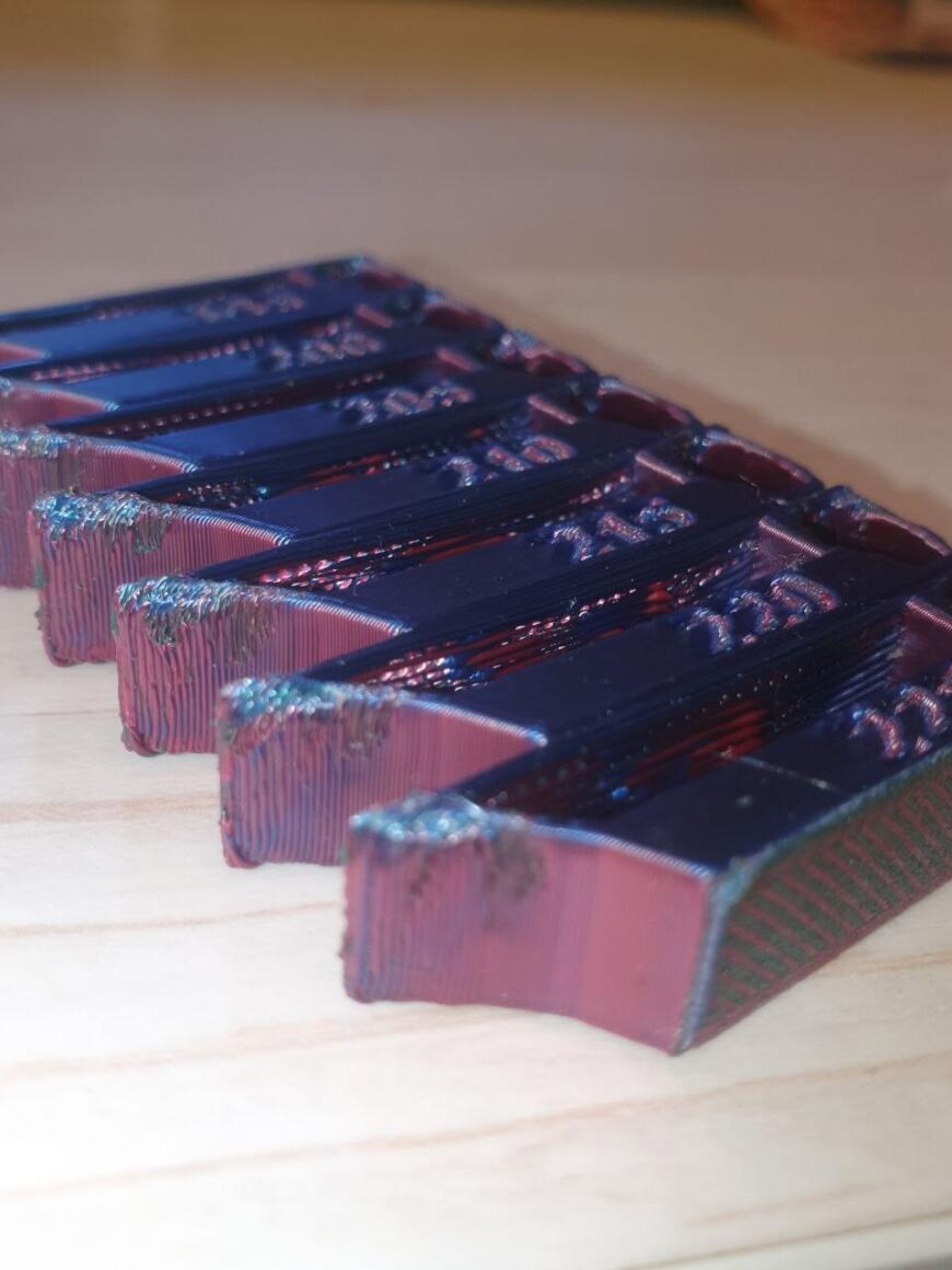 Дефект печати навесаний PlA Silk