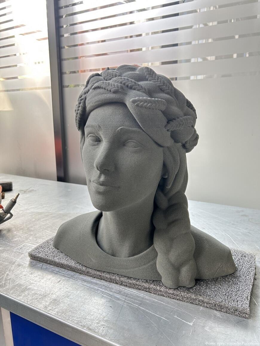 Сотрудники ЦАТ Росатома в Республике Беларусь изготовили 3D-печатную скульптуру девушки