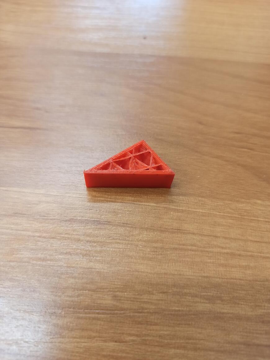 Странная поверхность около сопла и недопечатка.