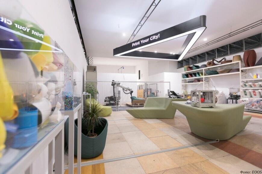 Австрийские дизайнеры продемонстрировали концепт 3D-печатного электромобиля из пластикового мусора