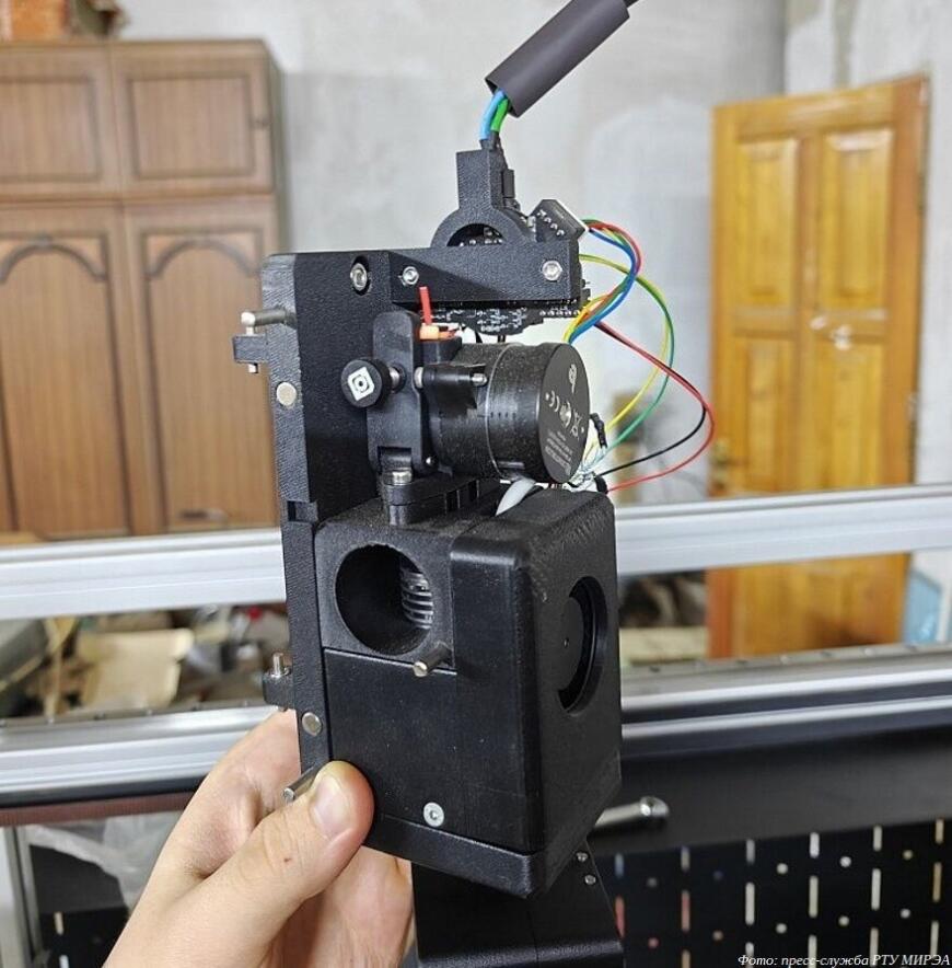 Студенты РТУ МИРЭА собрали 3D-принтер с автоматической сменой головок