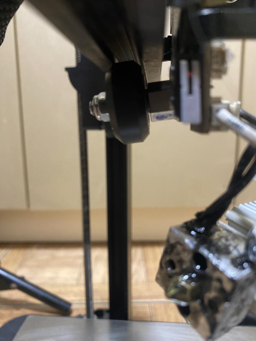 Люфтит экструдер