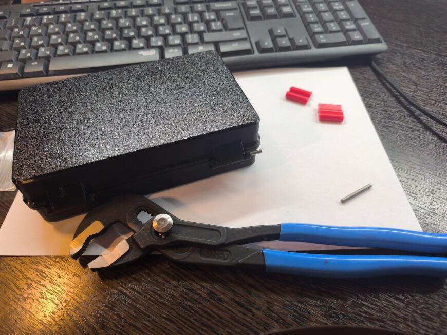 Сборка бамбуковой коробки для мелочевки для чайников.