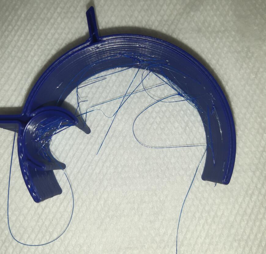 Волоски при печати PetG Волоски при печати PetG