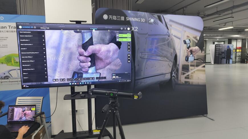 Новая беспроводная двухформатная система трекинга без маркеров EinScan Trak от SHINING 3D