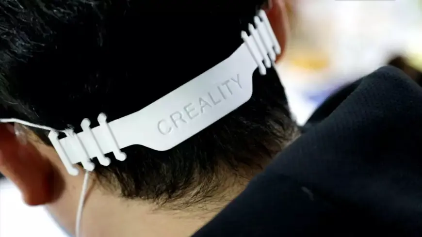 Creality 3D печатает пряжки для масок. Creality помогает китайским медикам бороться с эпидемией.