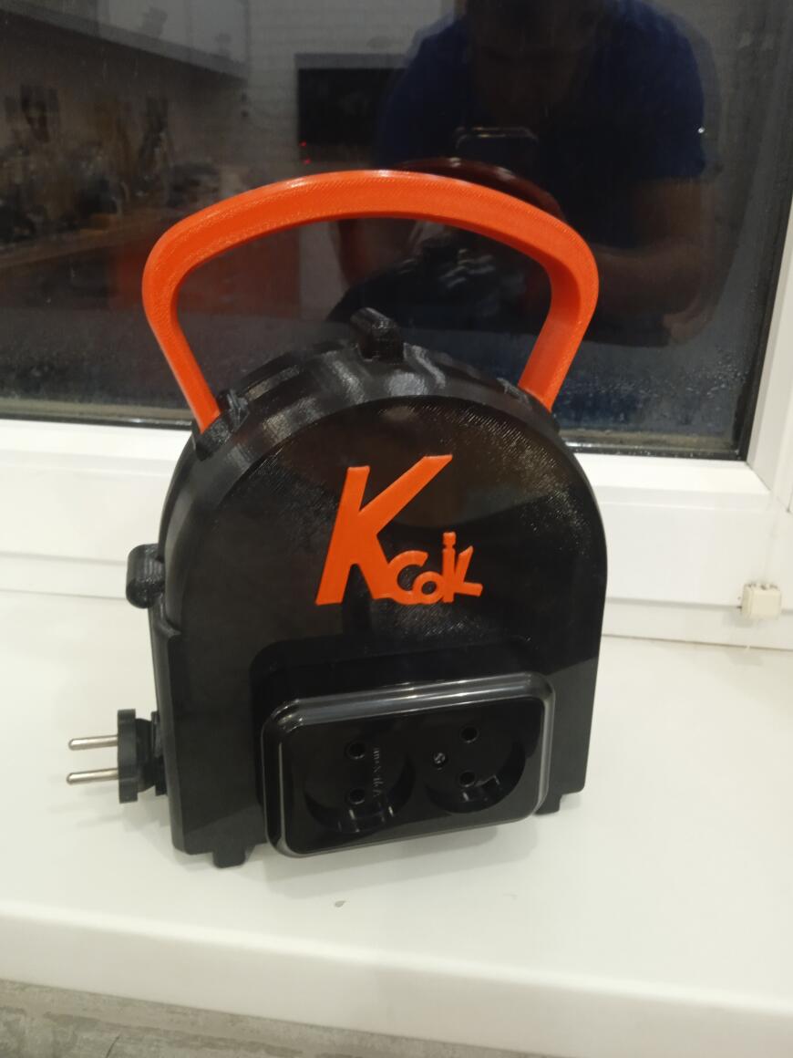 Стильный удлинитель из остатков мёртвого пылесоса