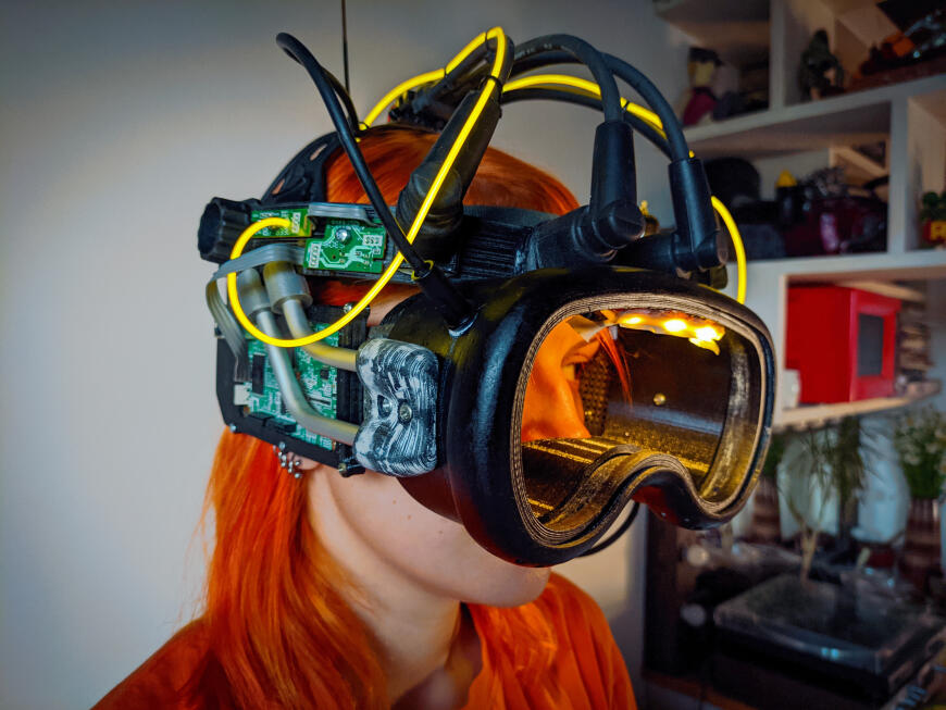 VR-Шлем для съёмок клипа группы PAIN