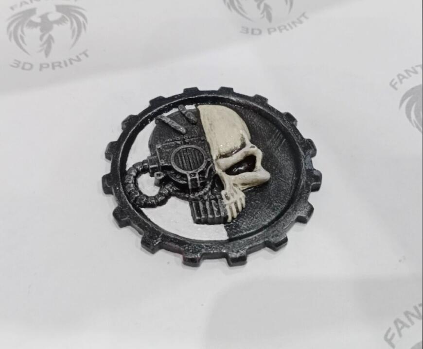 Значок Адептус Механикус из Warhammer 40000