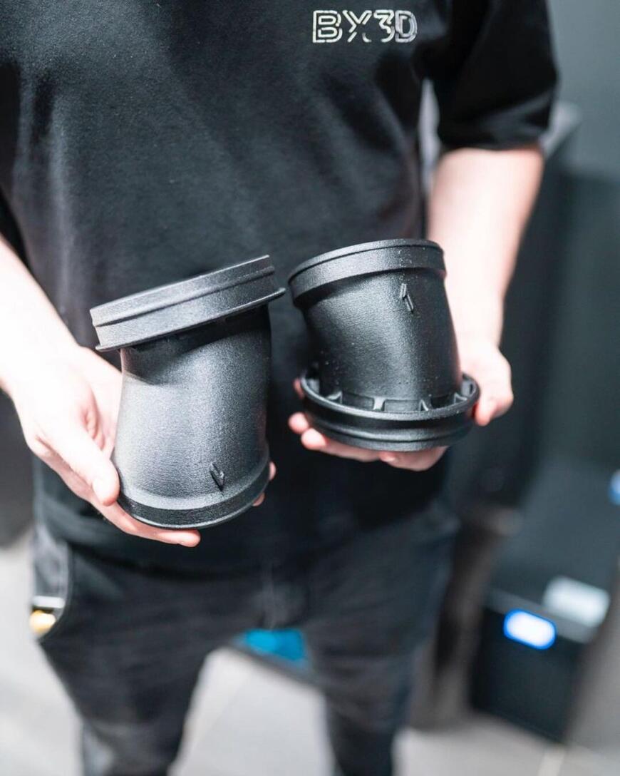 Напечатали на 3D-принтере переходные патрубки от холодной части турбин на фильтры нулевого сопротивления для проекта Audi RS6. BOX3D