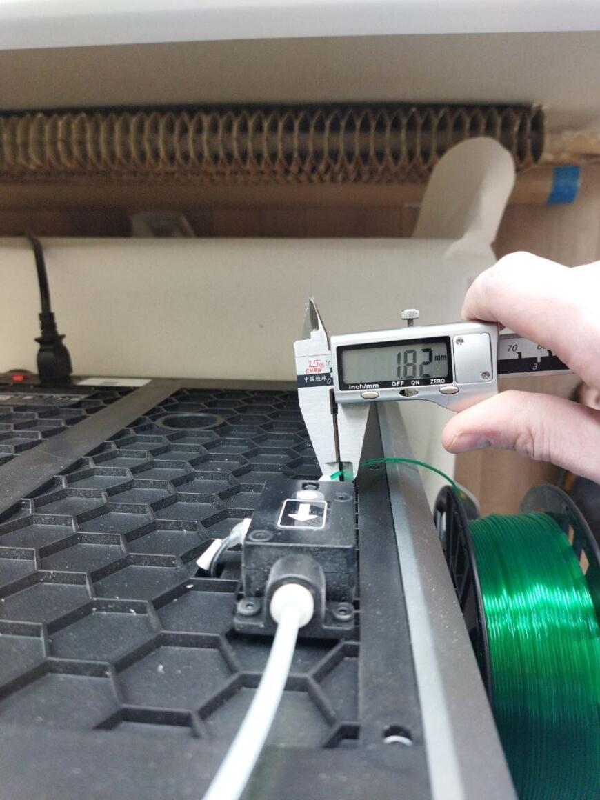 Печальный зеленый полупрозрачный PETG+ от LIDER 3D (акция 