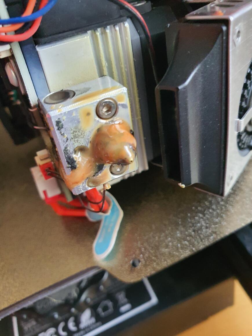 Потек хотэнд, нужна помощь