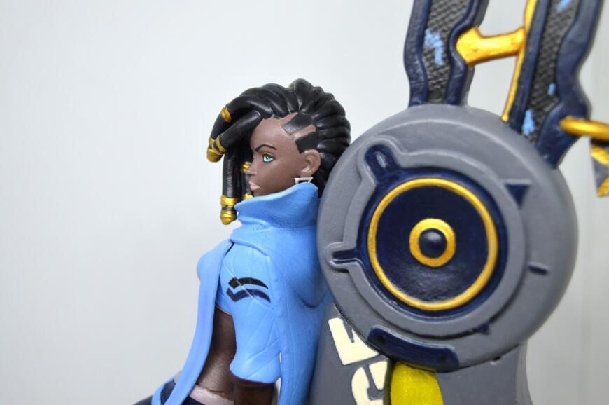 Фигурка True Damage Senna из игры League of Legends