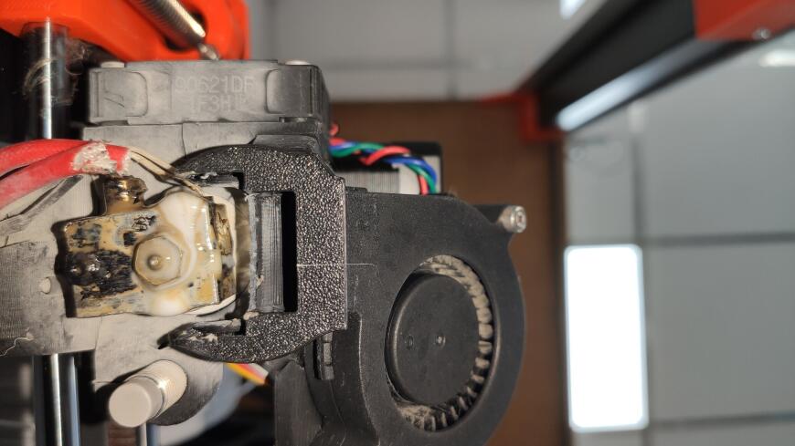Директ на Prusa течет