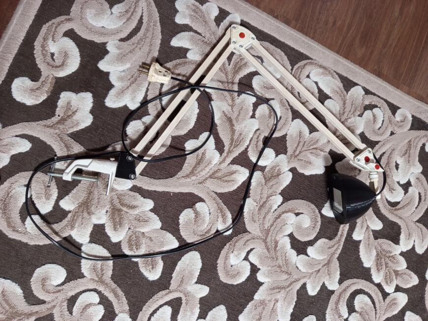 Лампа-крепеж для светодиодного прожектора