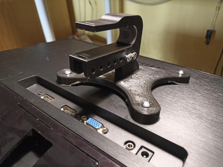 Самодельный кронштейн для монитора