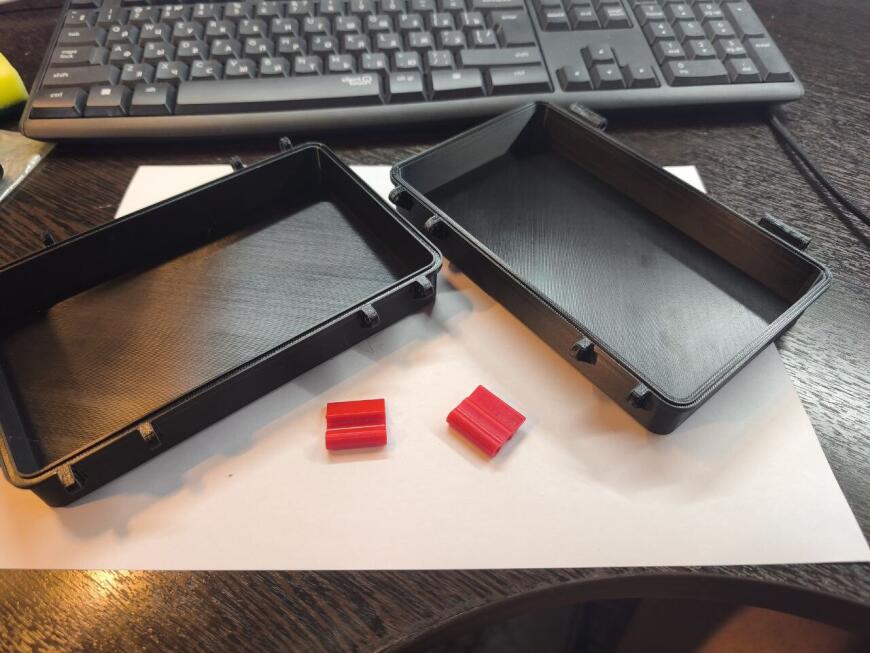 Сборка бамбуковой коробки для мелочевки для чайников.