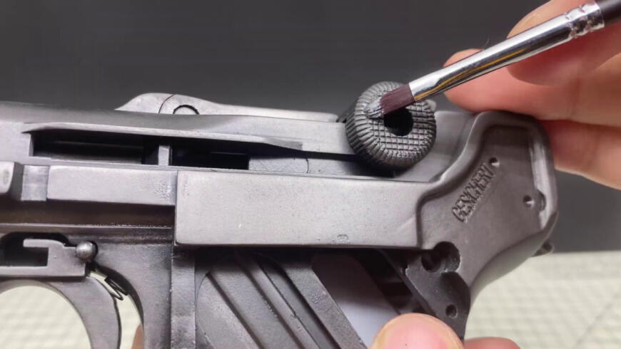 Borchardt-Luger pistol. «Настоящий» из пластика.