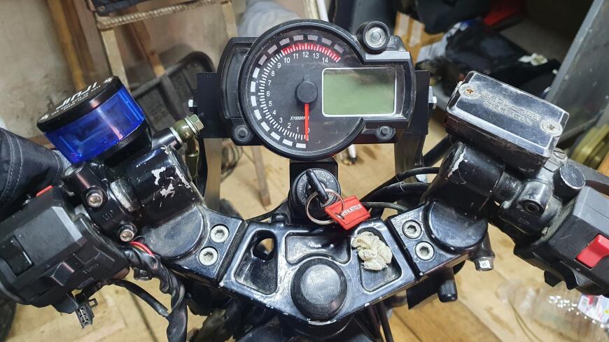 Крепление фары и приборной панели для Kawasaki GPZ 600R