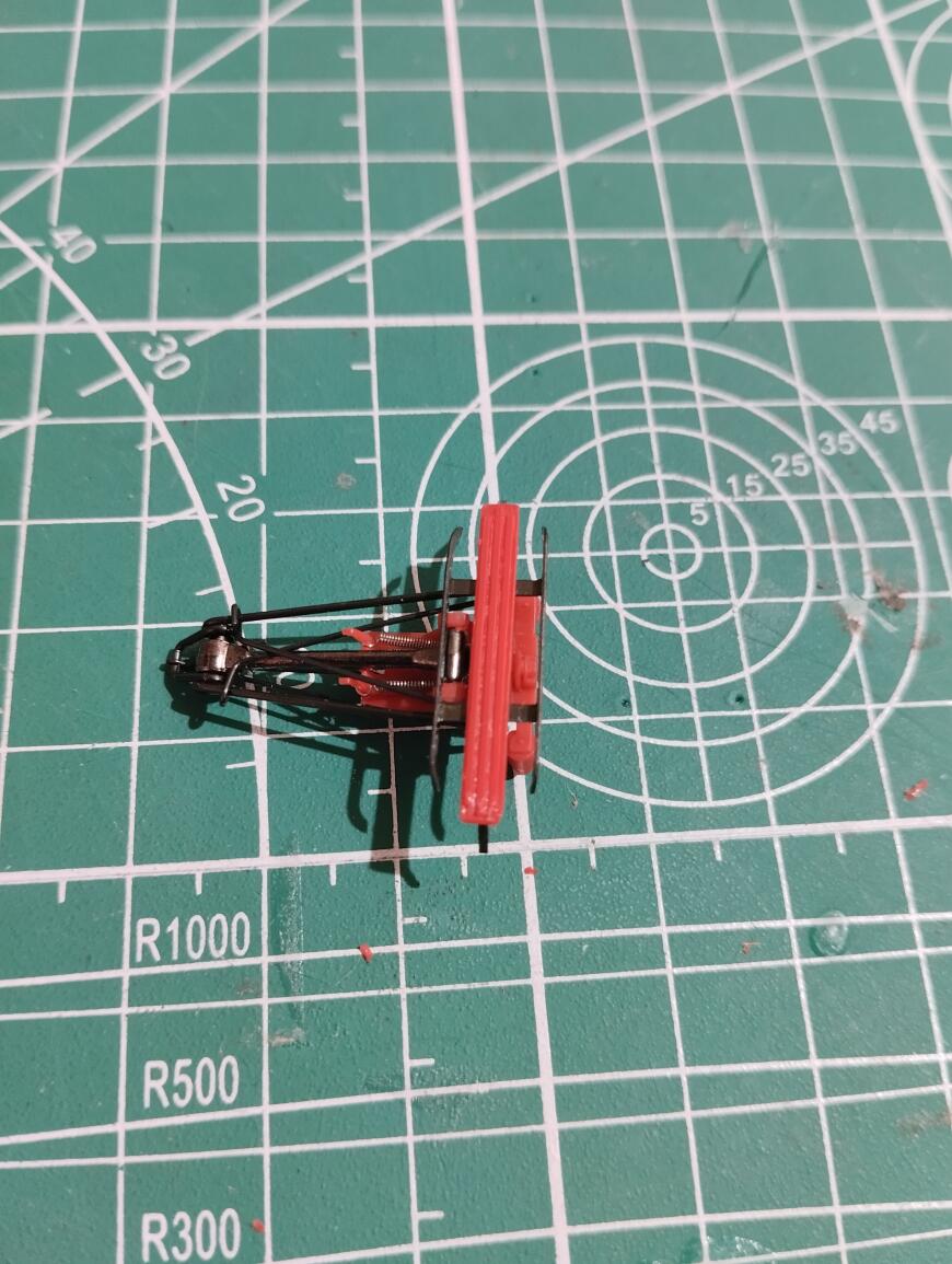 Сборная модель электровоза ЭП1М (П) 1/87
