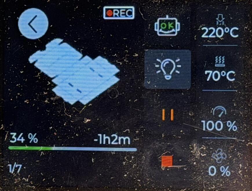 Первый слой, прозрачный PLA, плохо ложится на стол, бамбук А1
