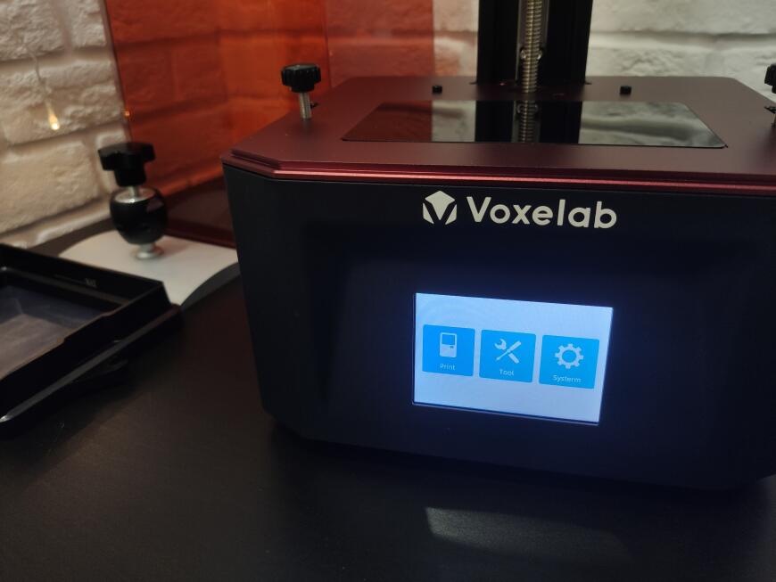 Voxelab Polaris, бюджетный фотополимерник с разрешением 2к