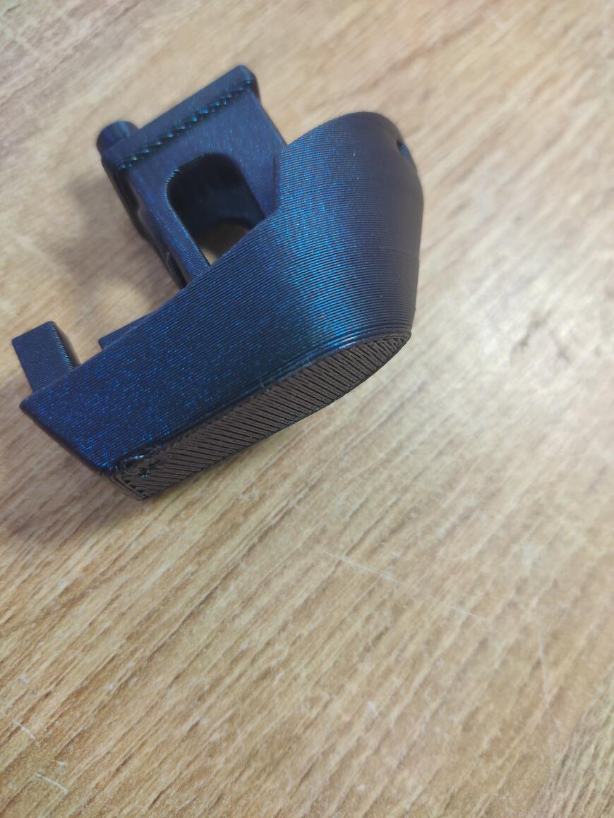 Не склеиваются по периметру 1 и 2 слой Не склеиваются по периметру 1 и 2 слой