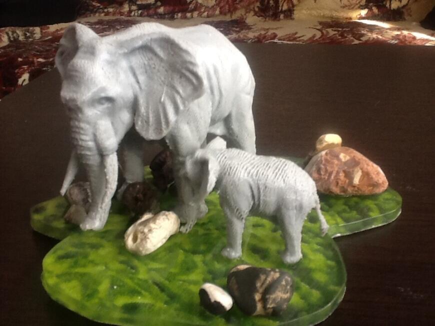 Старая пословица, по-новому; Старикам у нас дорога, молодым у нас почет.