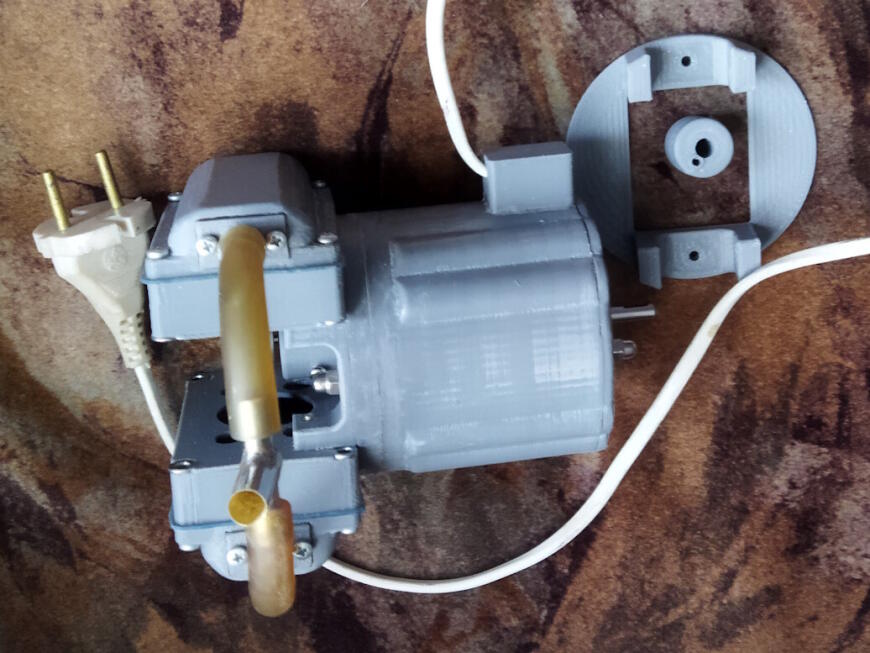 Компрессор для точечного обдува модели.