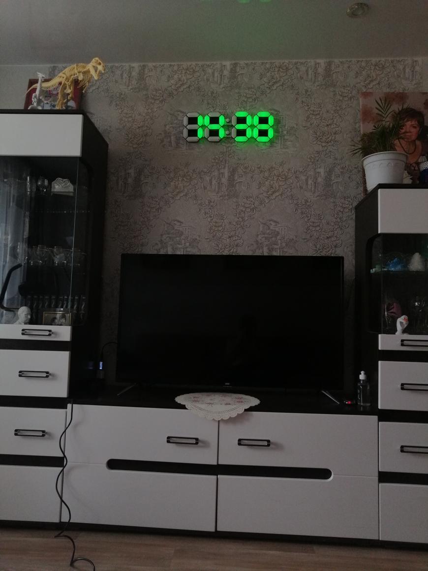 часы на адресной ленте