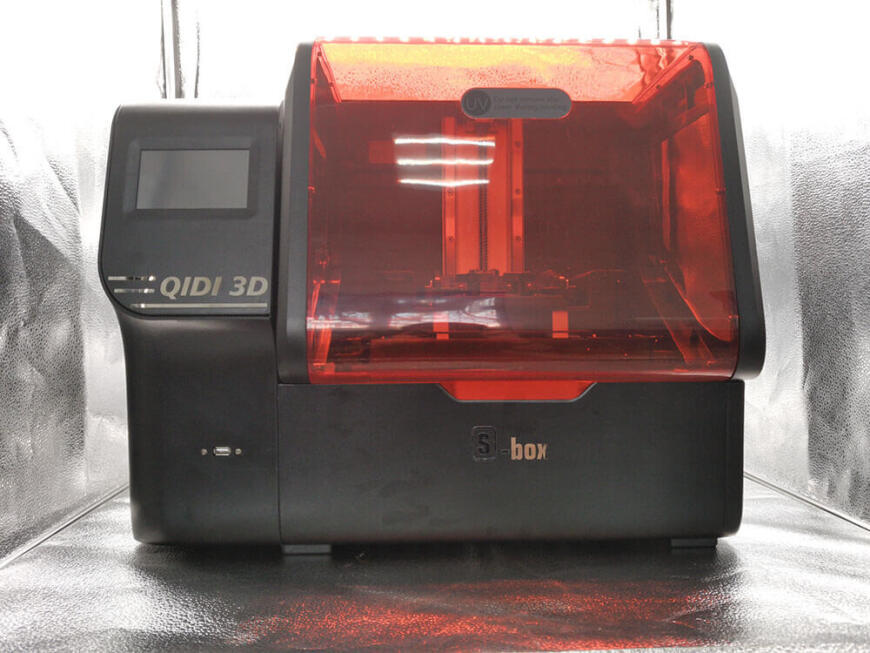 3D принтер QIDI TECH S-Box - надежный тяжеловес!
