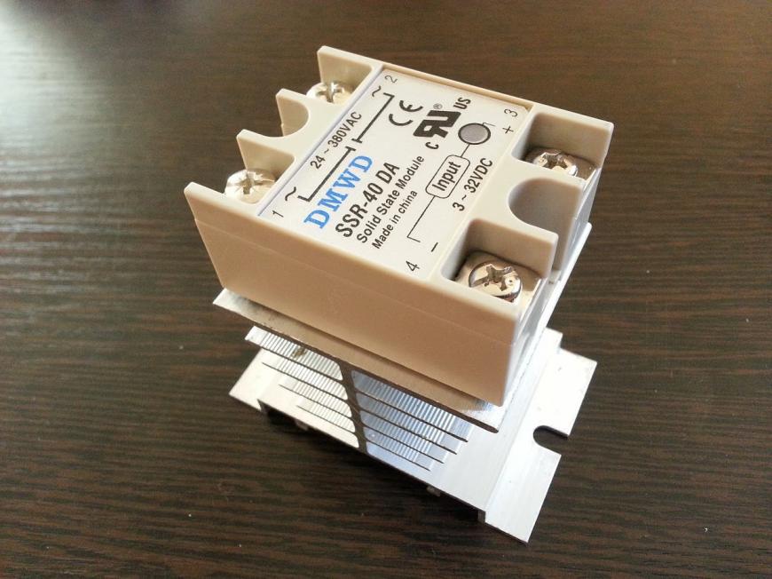 Как правильно подключить к Raspberry Pi3 через реле 220? Чтобы потом не покупать новую распберри )