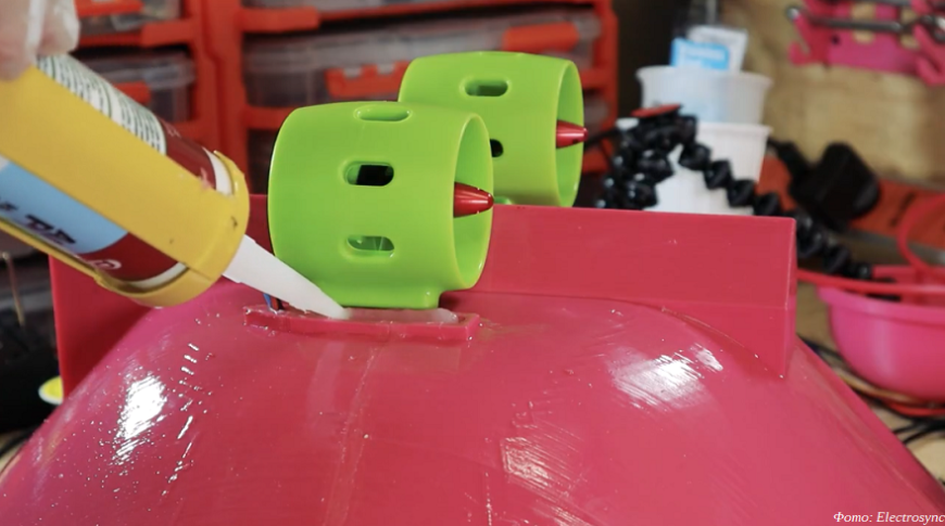 Bevvy Boat: 3D-печатный водный дрон-официант с хулиганскими замашками