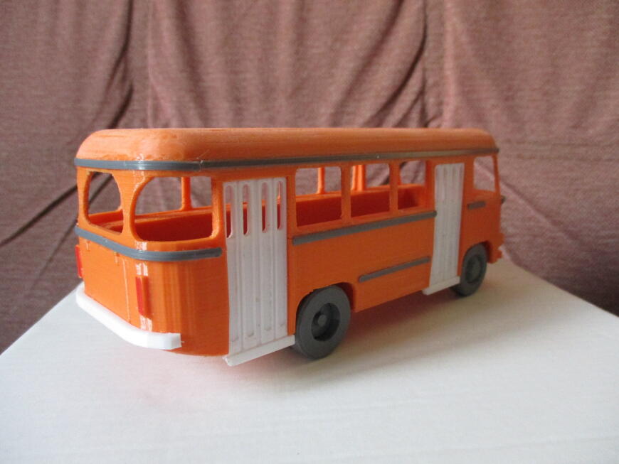 Подставка в виде автобуса,вторая модель,в цвете