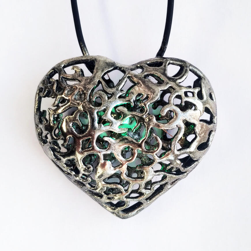 Модель светящегося кулона на фотополимерном принтере