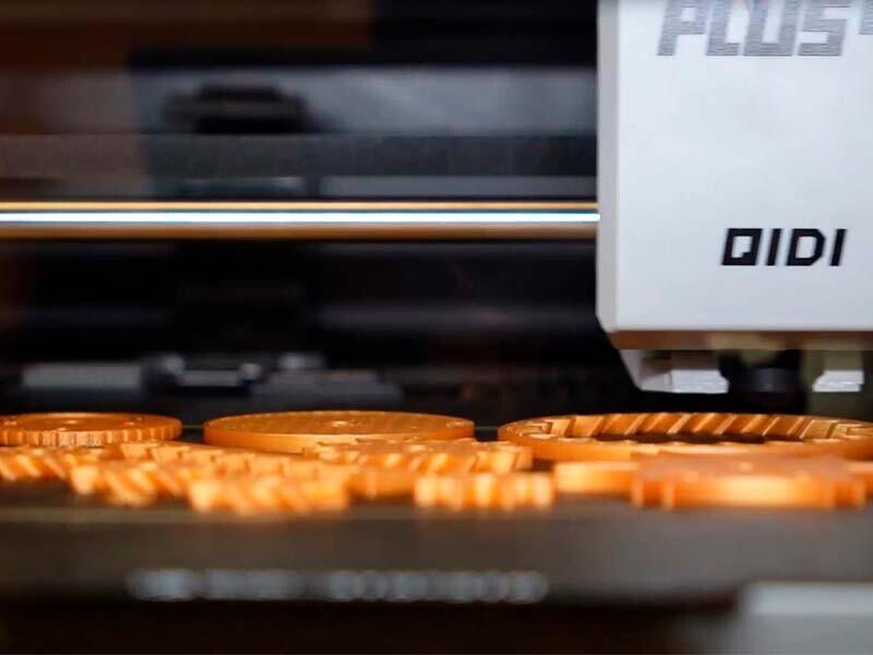 Обзор QIDI Tech Plus4 доступная горячая 3D печать