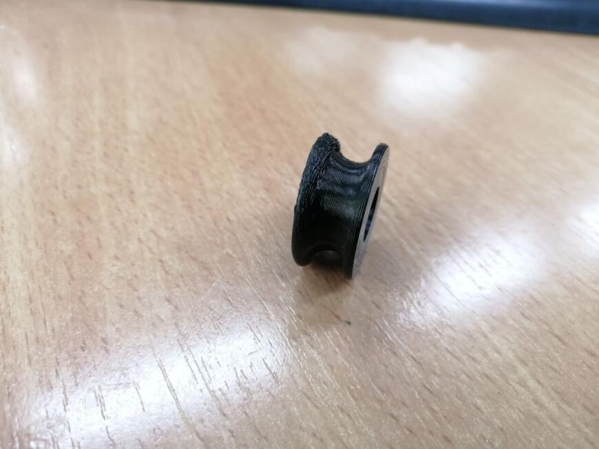 Выворачивает вверх края шарообразных делатей