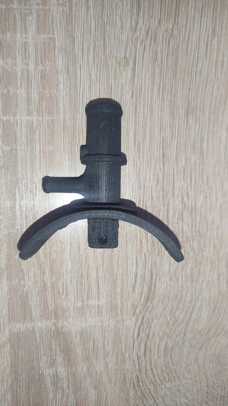 Ремент корпуса воздушного фильтра автомобиля Fiat Albea (вторая версия тройника)