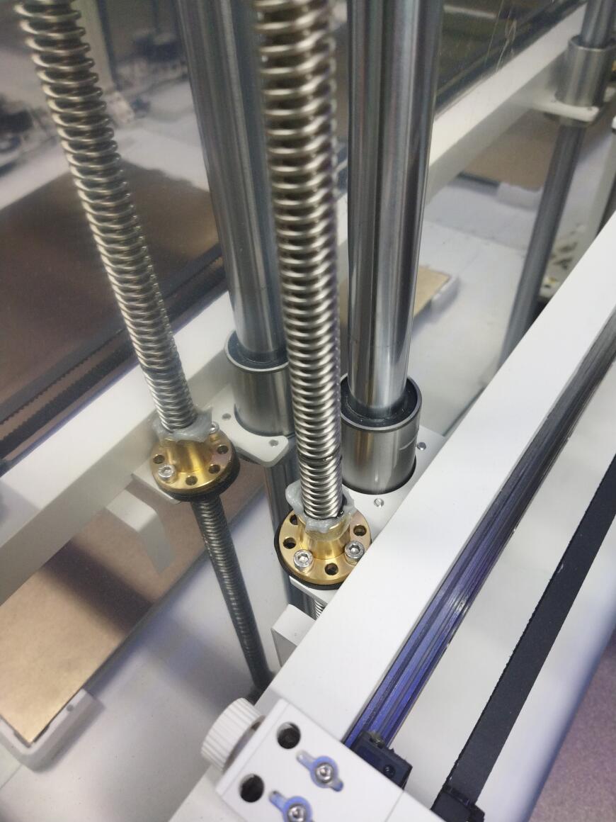 Обзор на Elegoo Orange Storm Giga