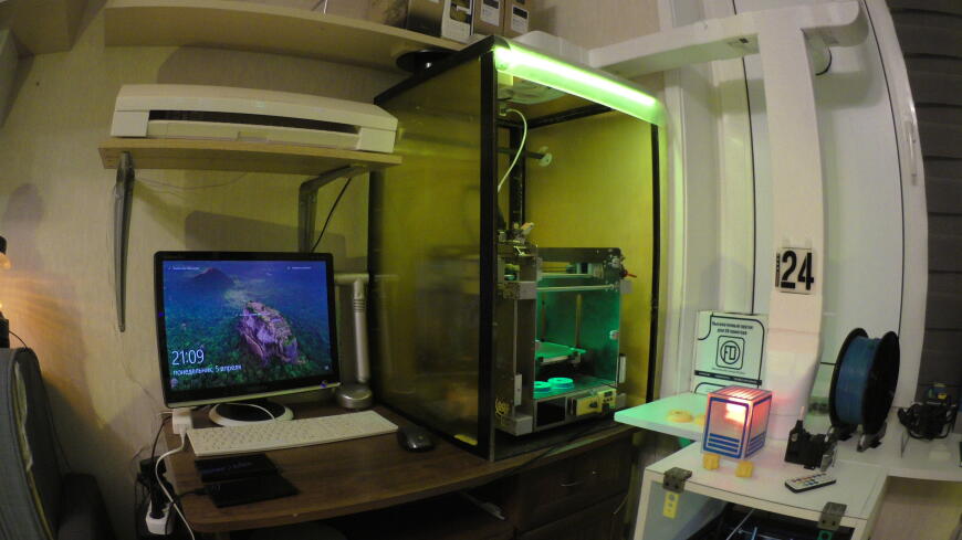 Мой «3D уголок» и мои принтеры ZBot FDM i1 и «Медведь 4S»
