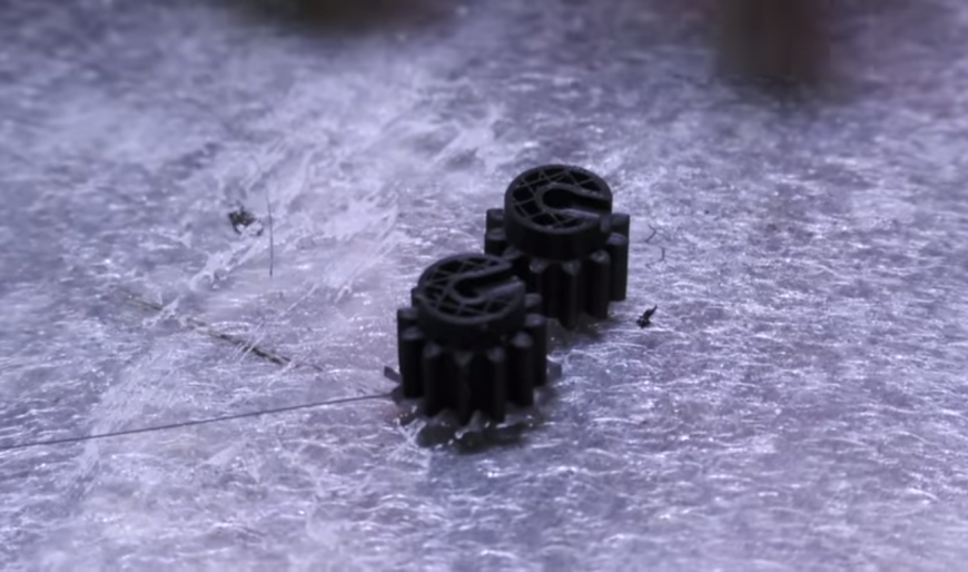 Микро 3D-печать (FDM) На кончике пинцета