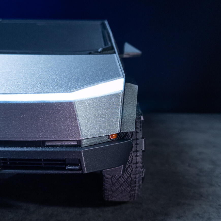 Напечатал Cybertruck на полноприводном шасси Напечатал Cybertruck на полноприводном шасси