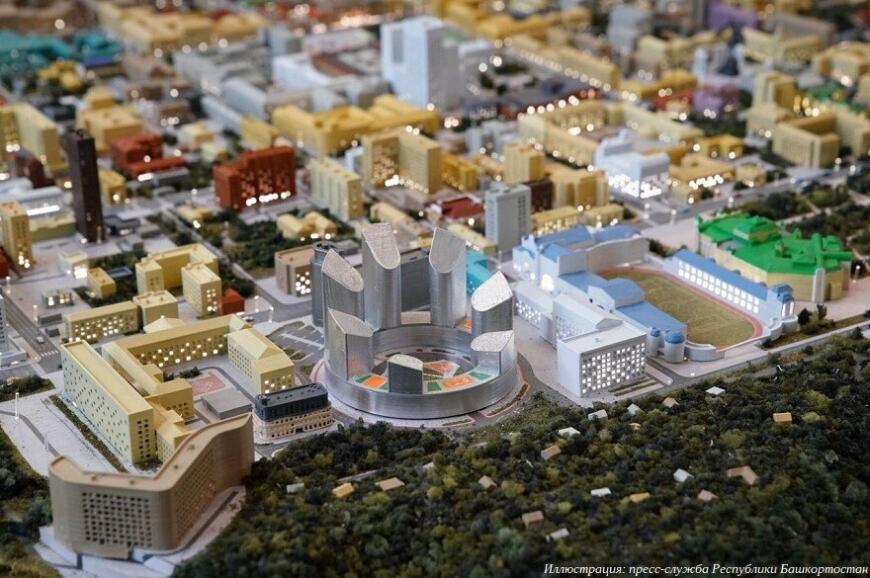 Глава Башкортостана показал масштабный 3D-печатный макет Уфы
