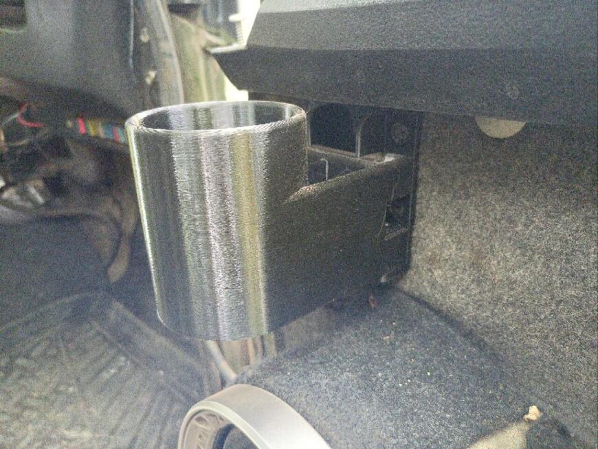 Подстаканник для древних УАЗов.