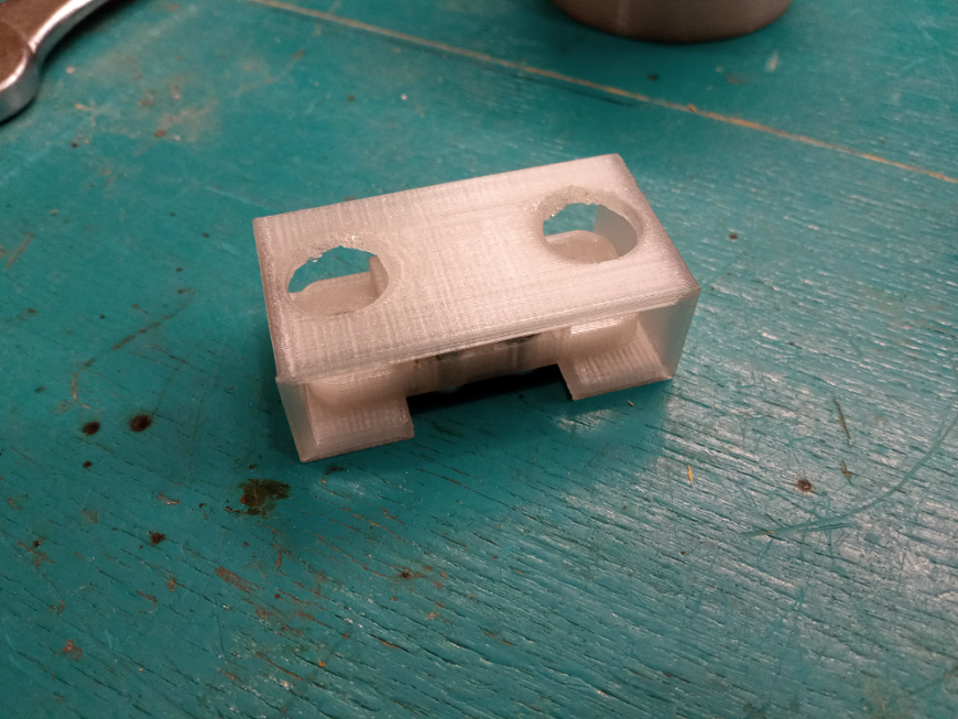 Компактный гриндер с элементами 3D-печати.