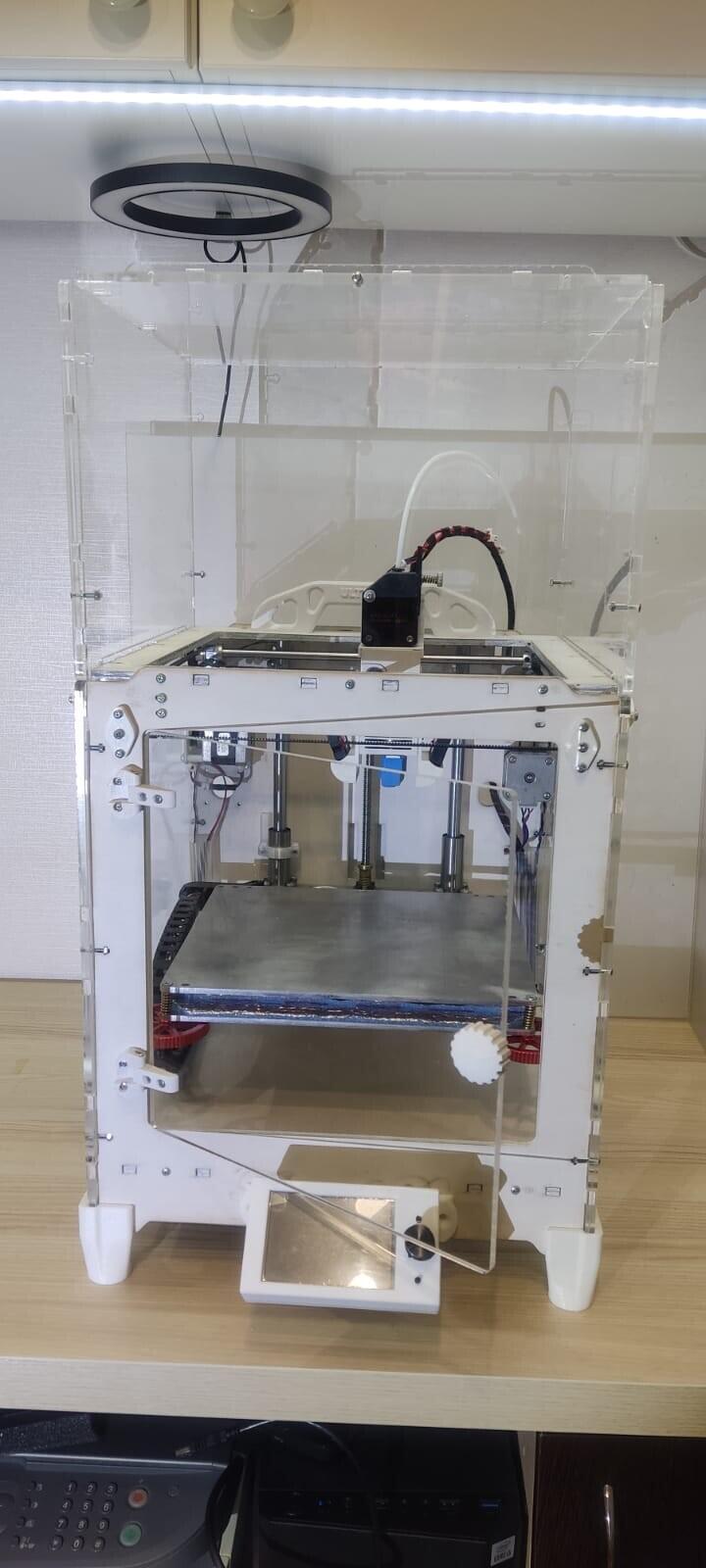 Обзор принтера с кинематикой от ultimaker.