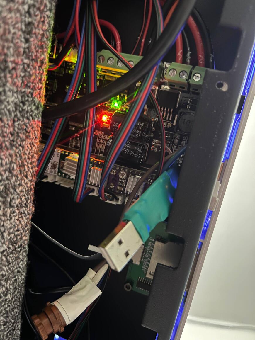 ANYCUBIC 4 Max Pro не уходит дальше середины стола